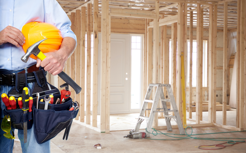 Problem Contractor? 4 Ways Your Property Management System Can Help